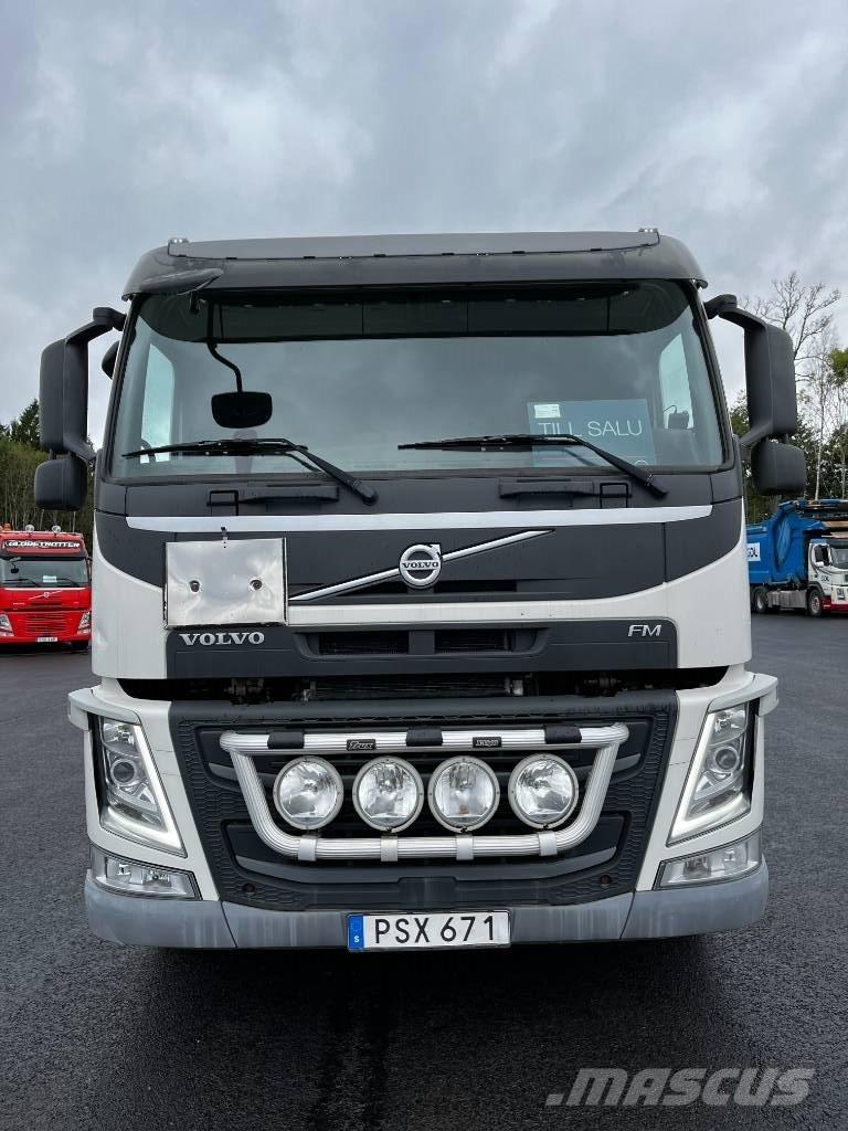 Volvo FM 6X2 Skip loader trucks