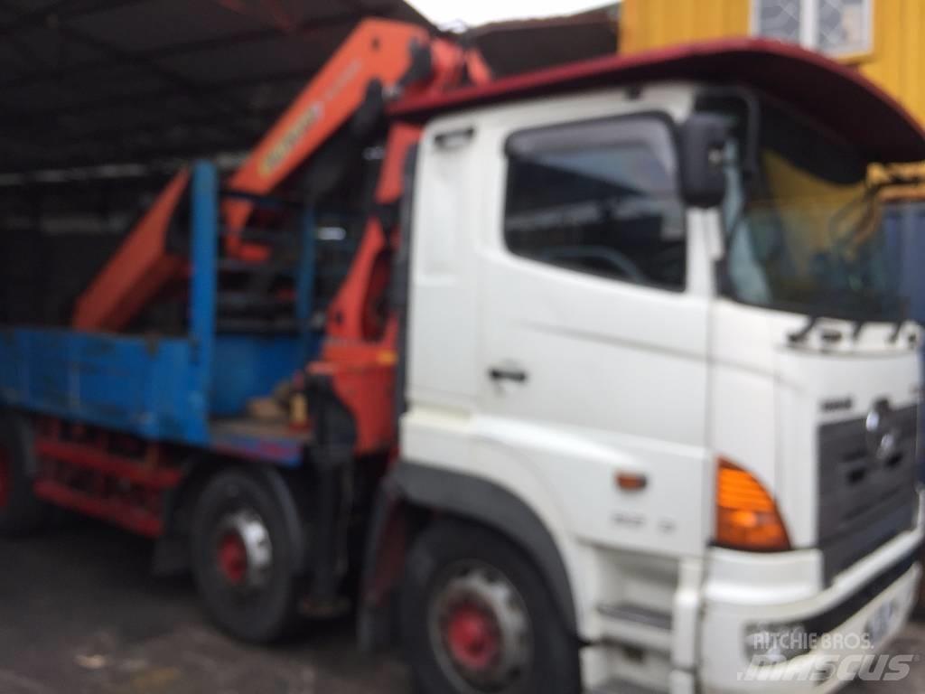 Hino 700 FY Crane trucks