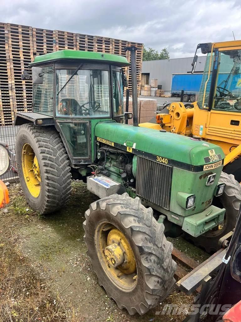 John Deere 3040 Tractors