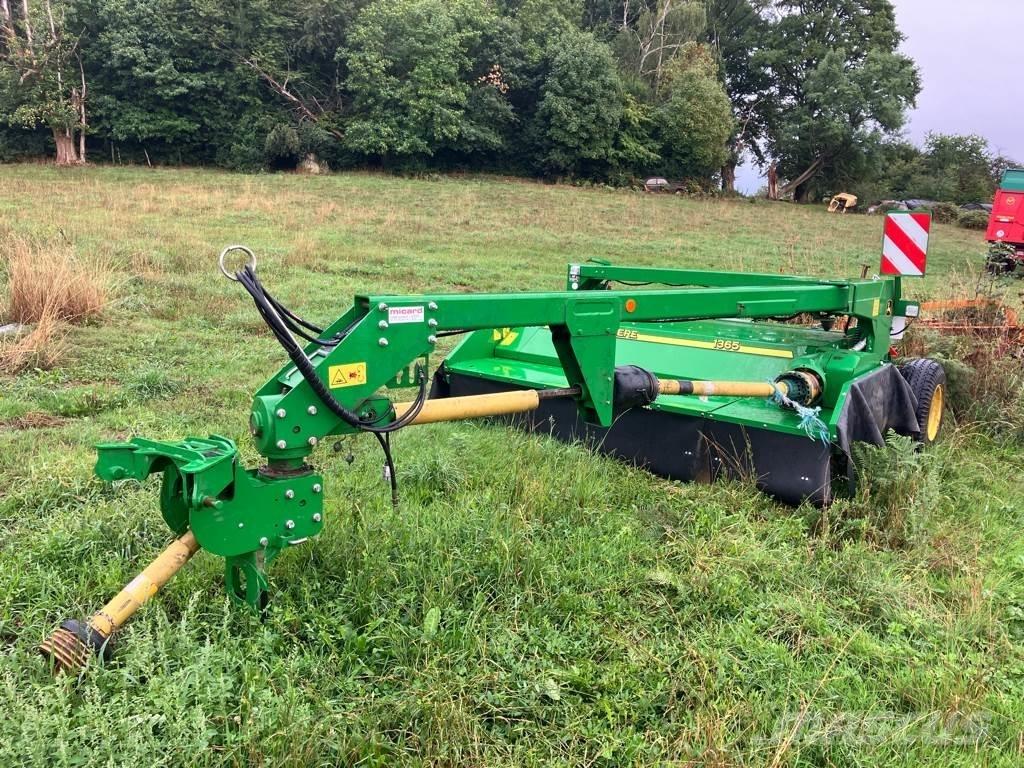 John Deere 1365 Mounted and trailed mowers