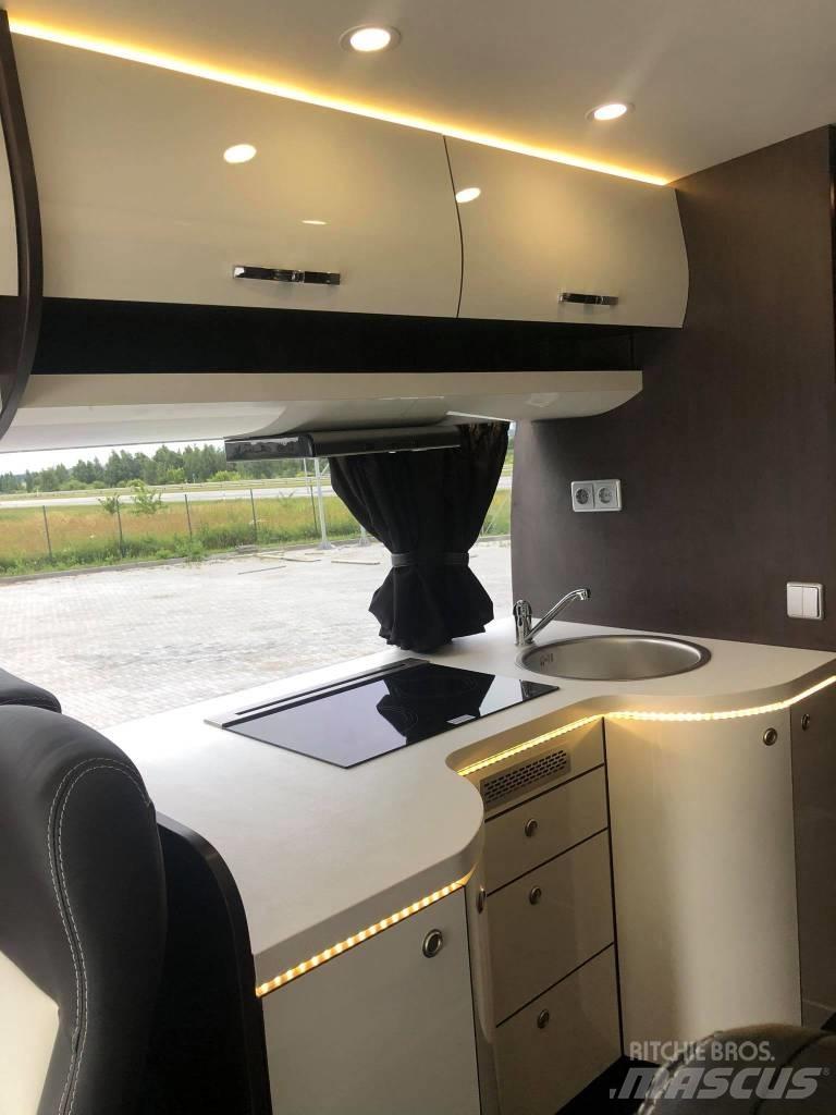Volvo B12B 9900 Coaches