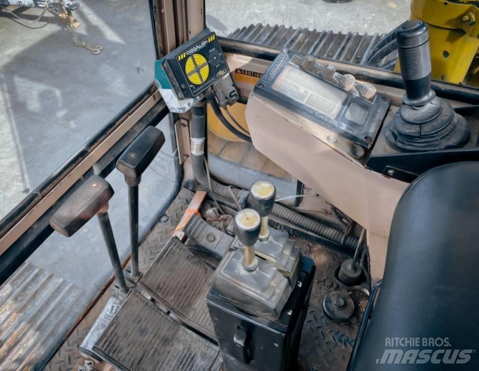 Komatsu PC 200 LC-3 Crawler excavators