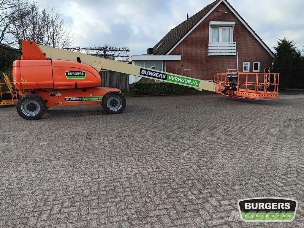 JLG 680S Telescopic boom lifts