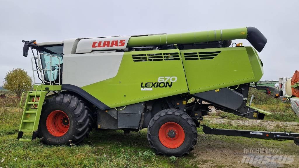 CLAAS Lexion 670 Combine harvesters