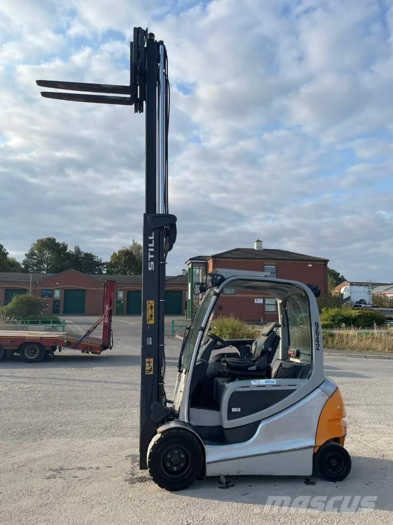 Still RX 60-30 Electric forklift trucks