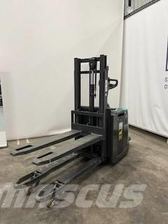 Mitsubishi PBV20PD Pedestrian stacker