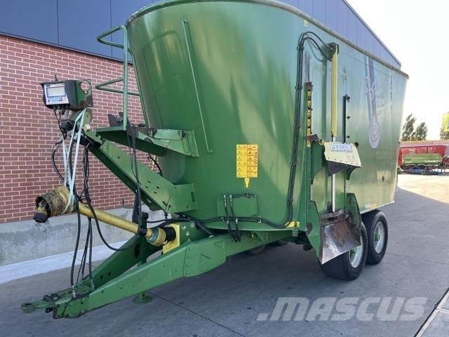 Peecon 26M³ Mixer feeders