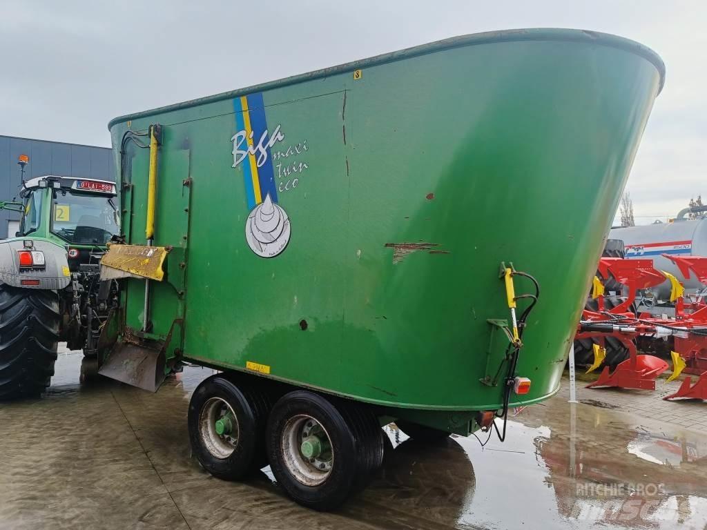 Peecon 26M³ Mixer feeders