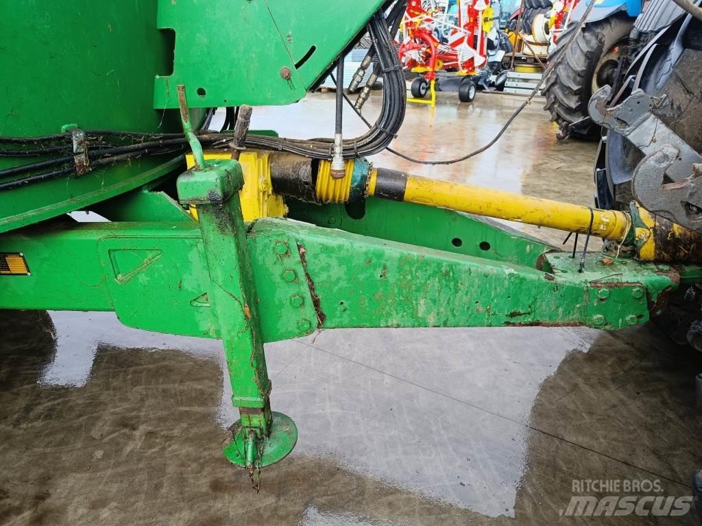 Peecon 26M³ Mixer feeders