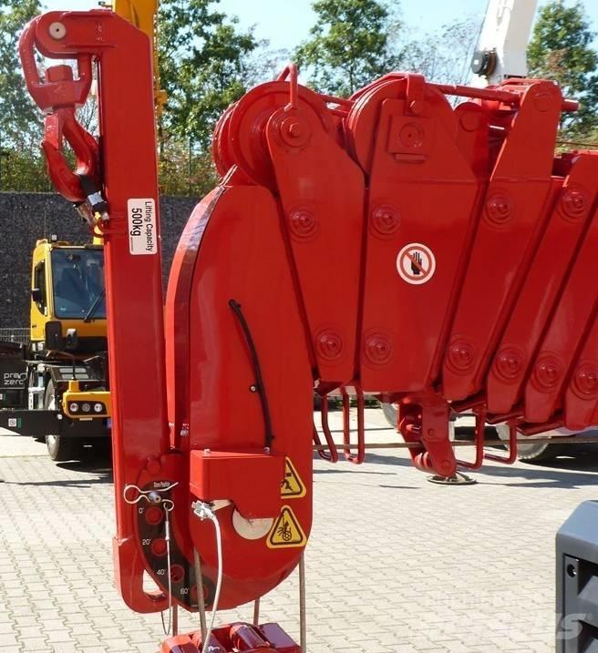 Unic URW-547 Tracked cranes