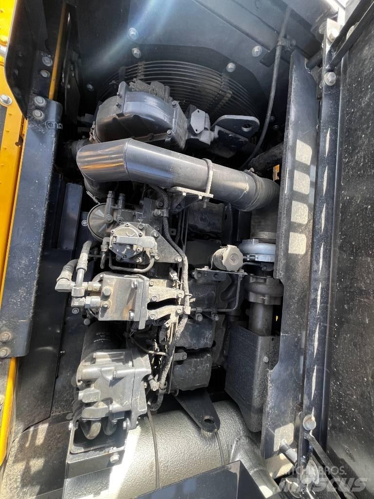 Komatsu PC 450-8 Crawler excavators