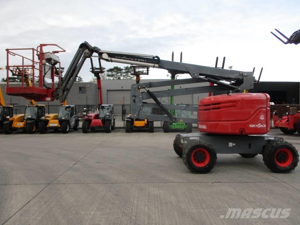 SkyJack SJ 51AJ (395) Compact self-propelled boom lifts