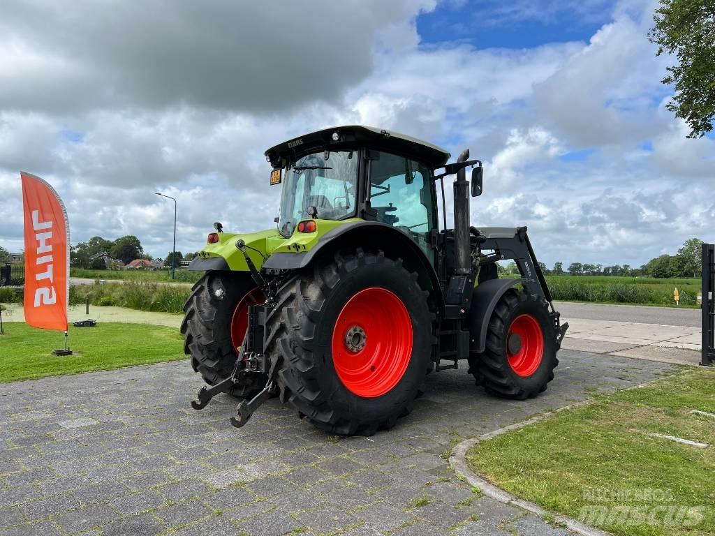 CLAAS Arion 530 CIS Tractors