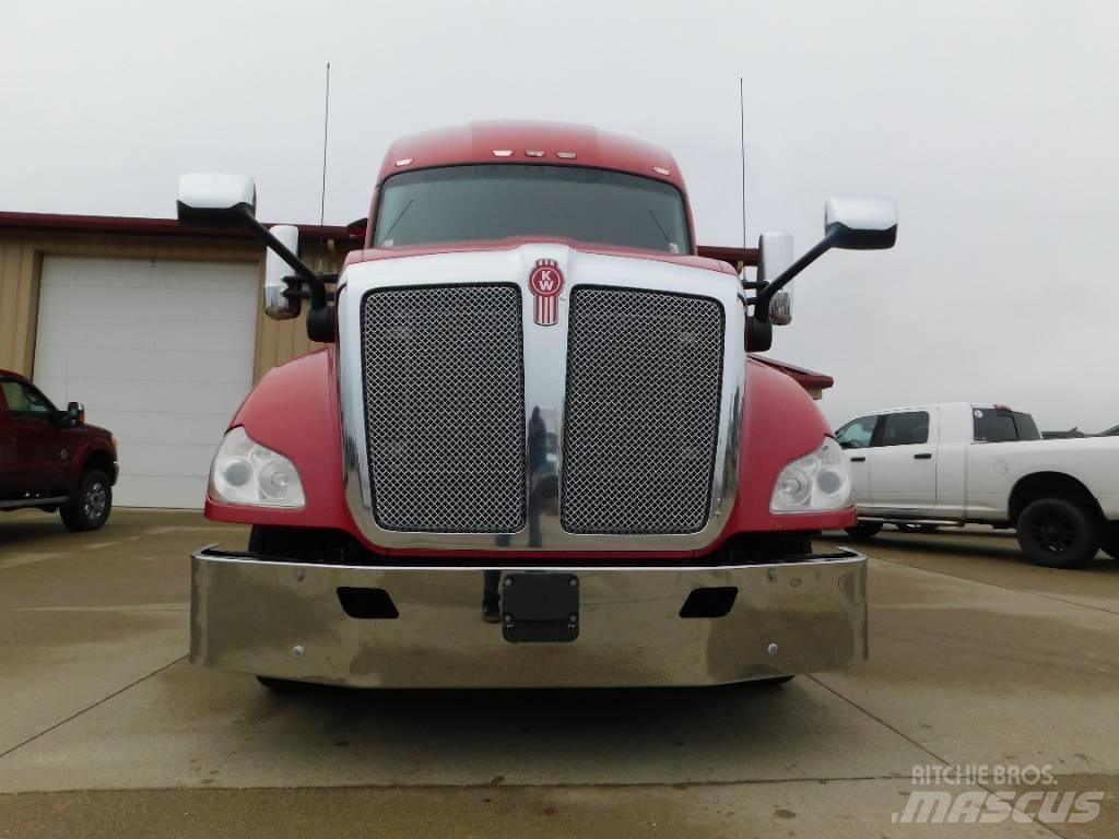 Kenworth T 680 Tractor Units