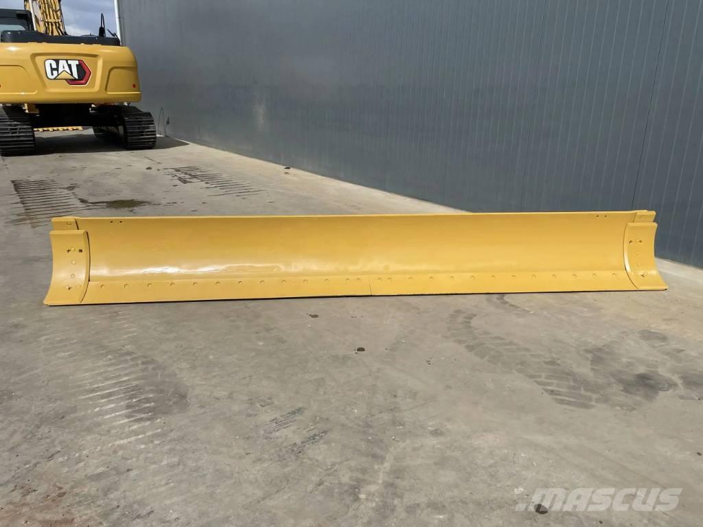 CAT 140K Moldboard Blades