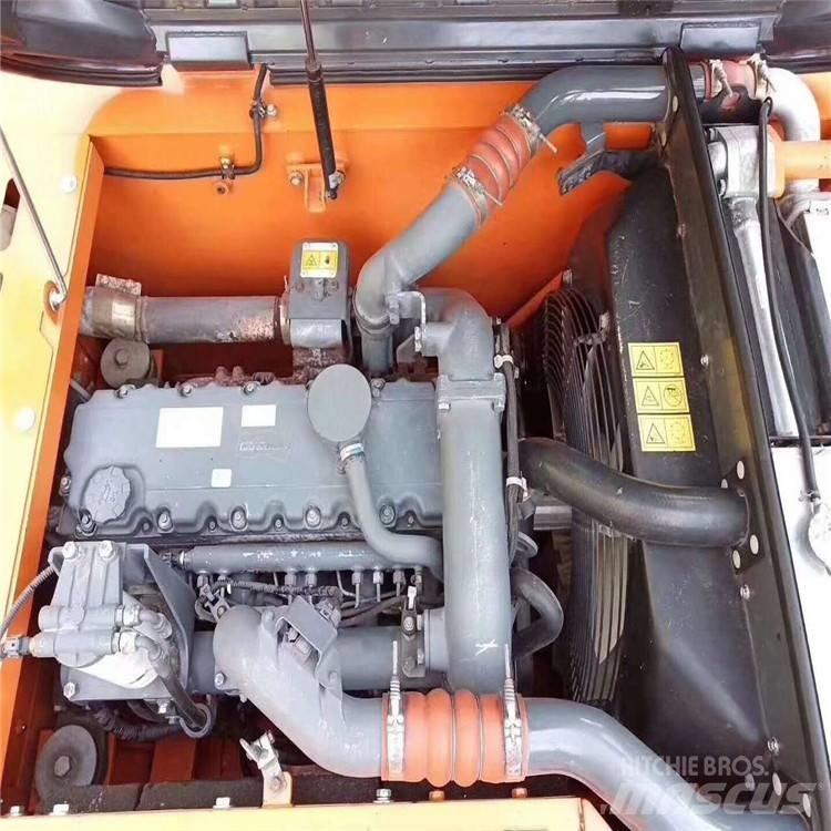 Doosan DX225 Crawler excavators
