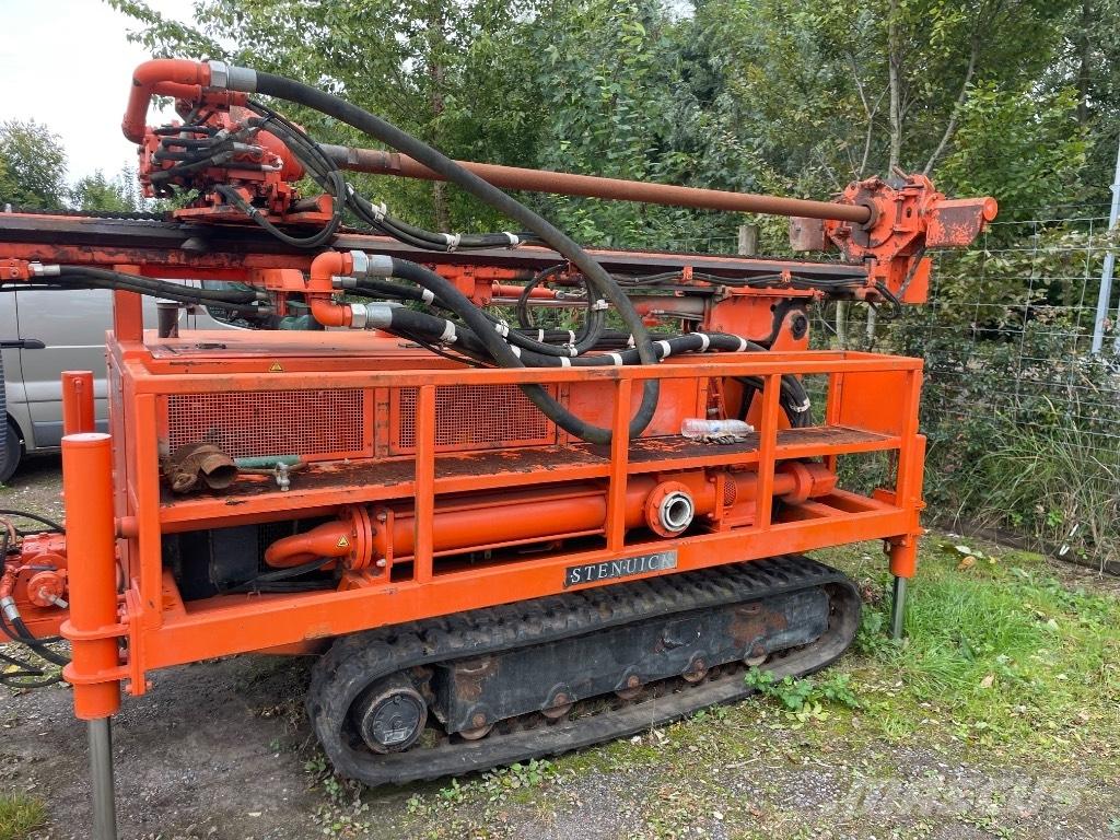 Stenuick S440 Mobile drill rig trucks