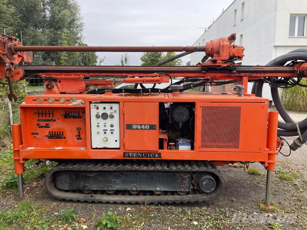 Stenuick S440 Mobile drill rig trucks