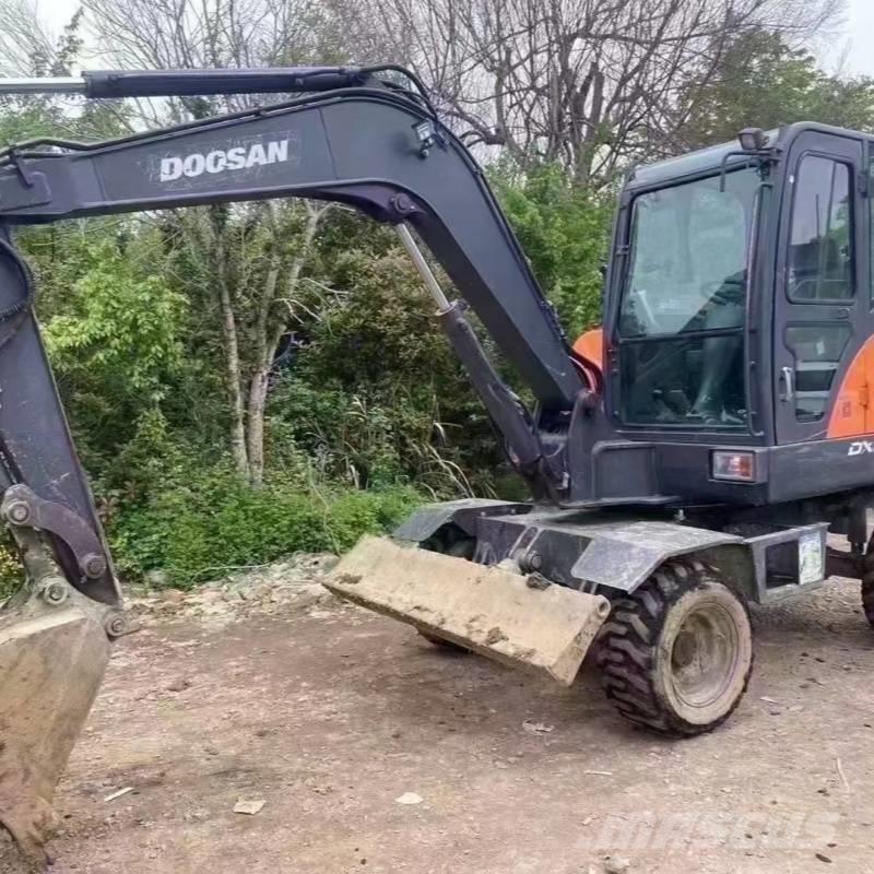 Doosan DX60W Wheeled excavators