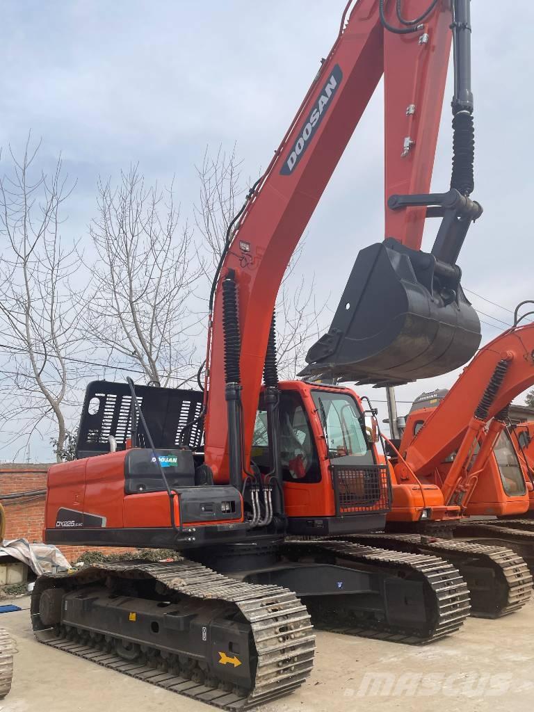 Doosan DX 225 LCA Crawler excavators