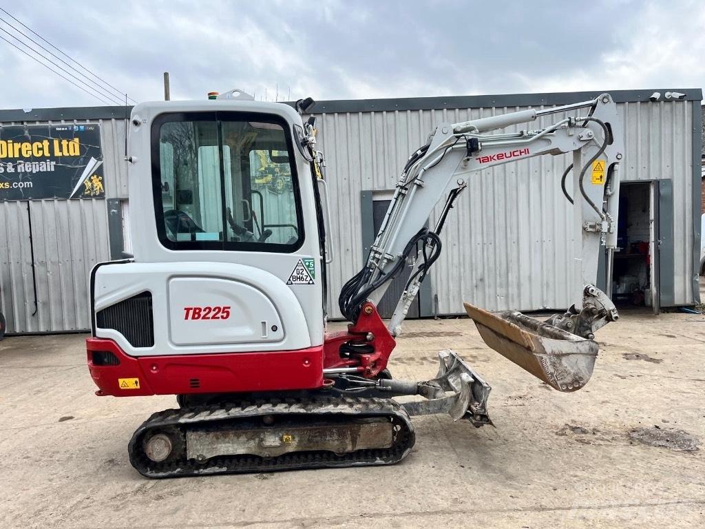 Takeuchi TB 225 Mini excavators < 7t (Mini diggers)