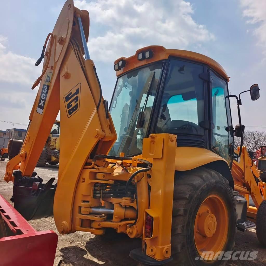 JCB 3 CX Backhoe loaders
