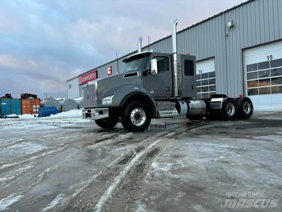 Kenworth T 880 Tractor Units