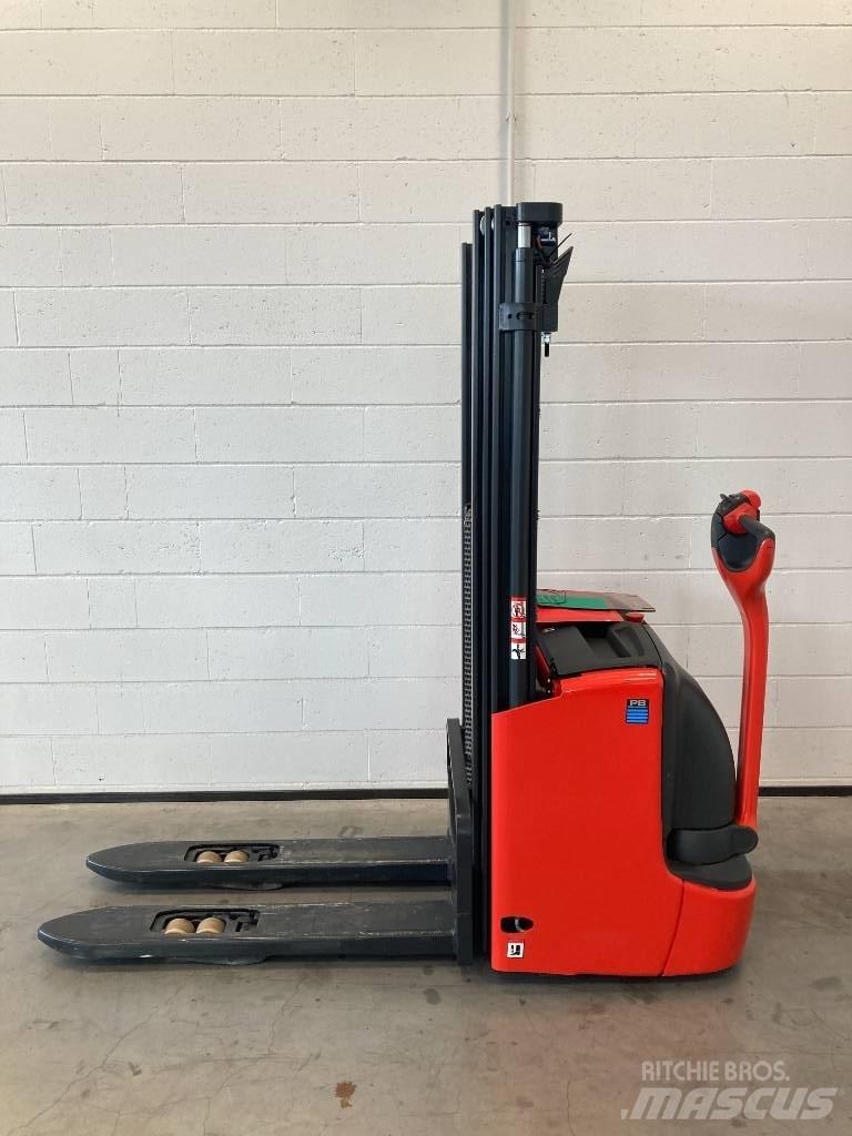 Linde L12i/1172 Pedestrian stacker