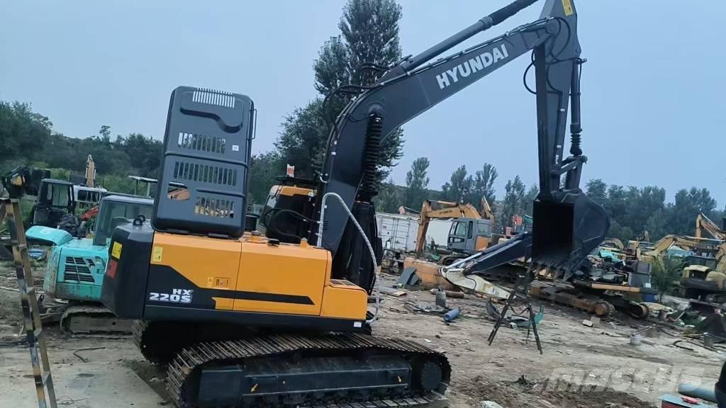 Hyundai HX220S Crawler excavators