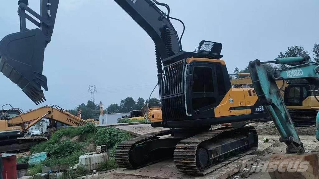 Hyundai HX220S Crawler excavators