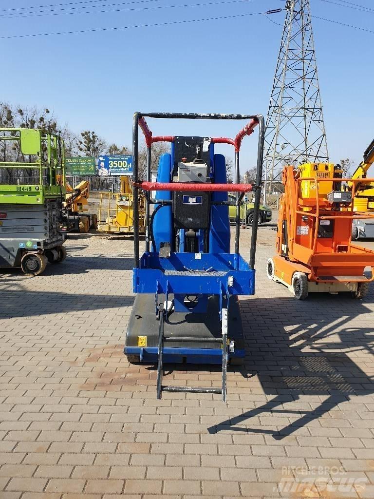 UpRight MB26 Vertical mast lifts