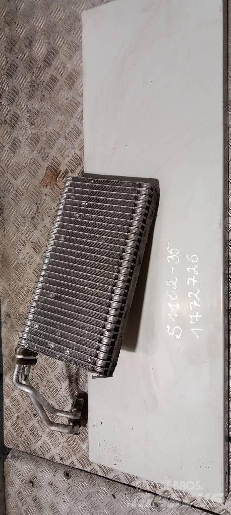 Scania R 440.   1772726 Radiators