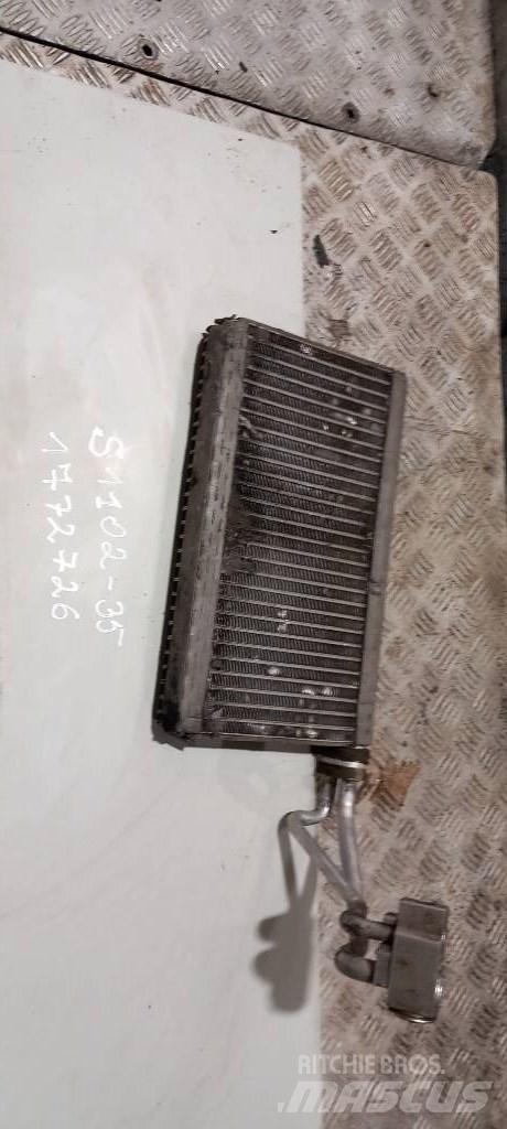 Scania R 440.   1772726 Radiators