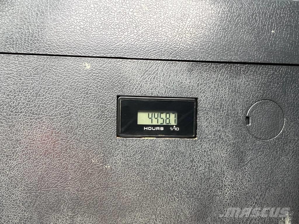 Hyundai HX 210 AL Crawler excavators