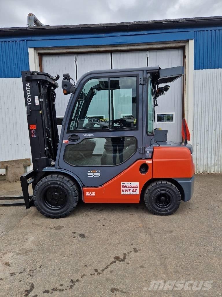 Toyota 8 FDJF 35 Diesel trucks
