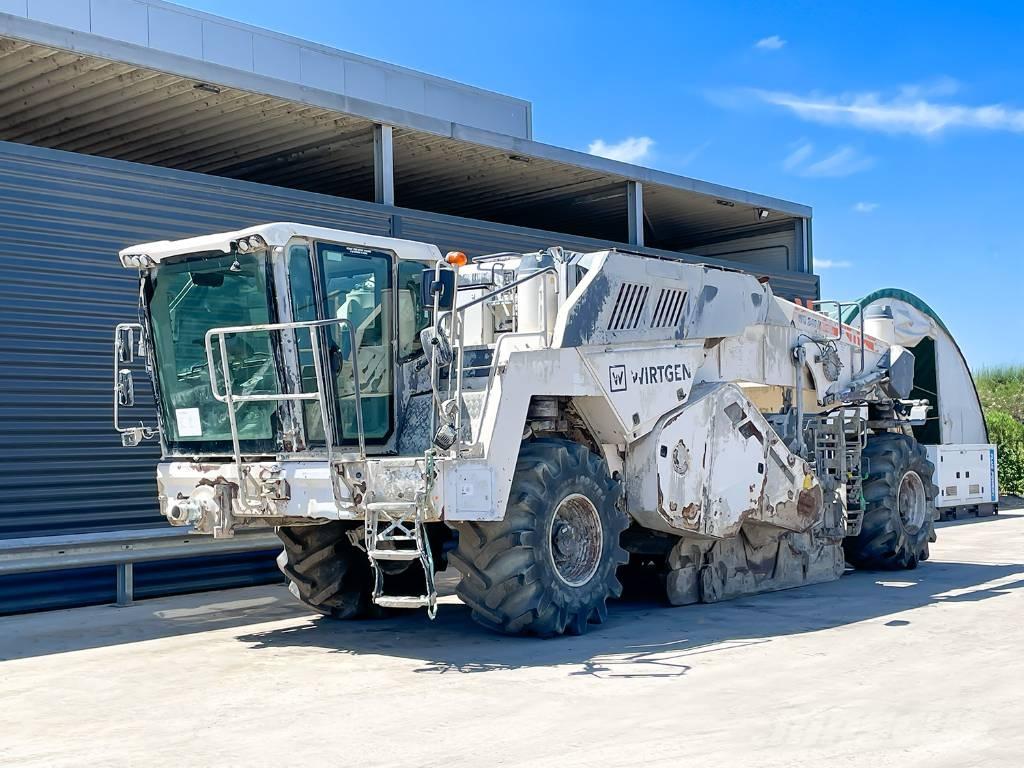 Wirtgen WR 240I Asphalt recyclers