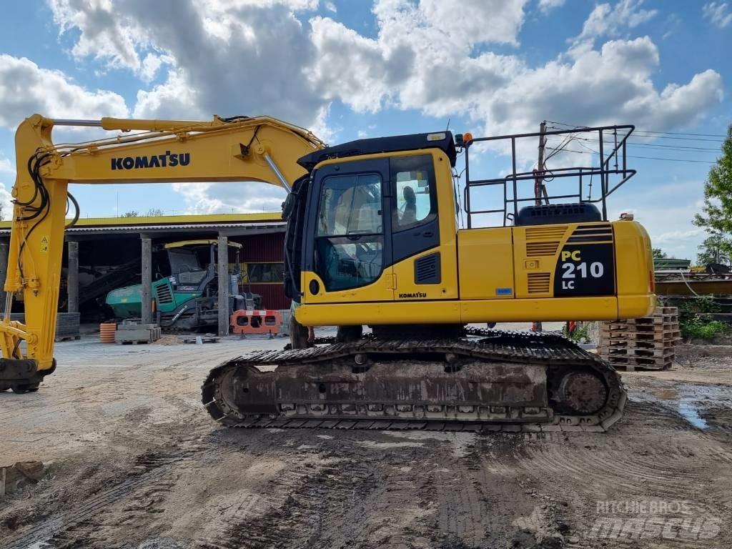 Komatsu PC 210-8 Crawler excavators