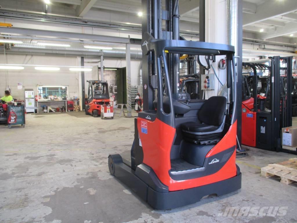 Linde R20 Reach trucks