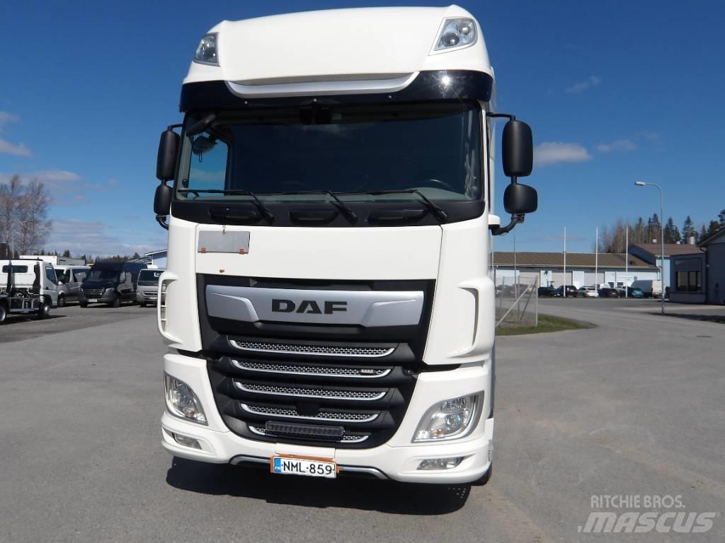 DAF XF 530 6x2 Tractor Units