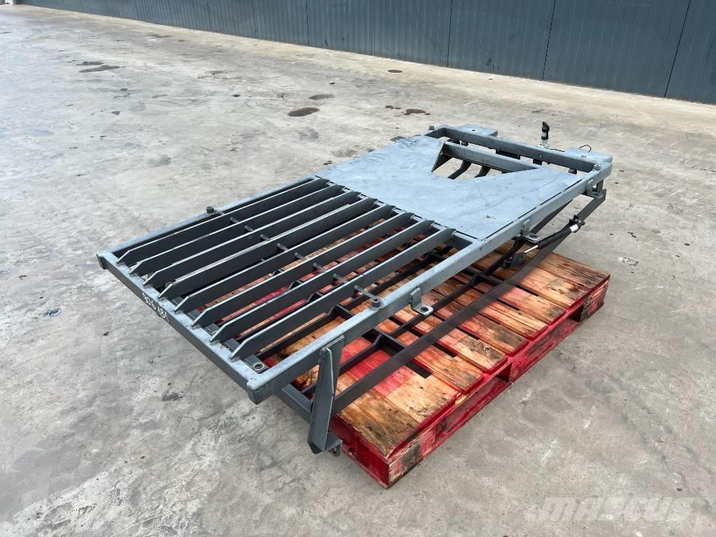 Doosan DX180 / DX225 Cabins and interior