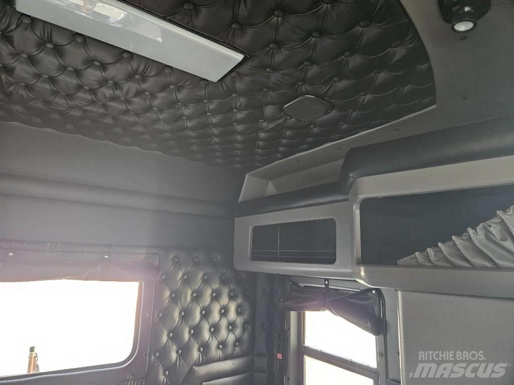 Kenworth W 900 Tractor Units