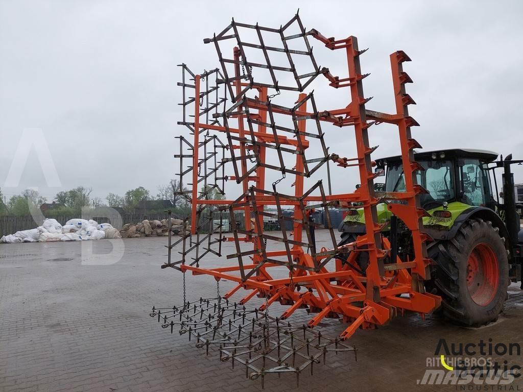 Laumetris  Harrows