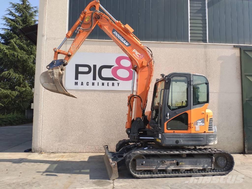 Doosan DX 85 R-3 Midi excavators  7t - 12t