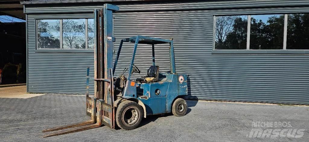Clark 3 ton diesel Forklift trucks - others