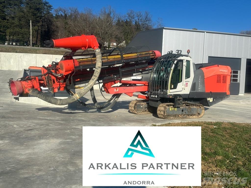 Sandvik Di 450 Surface drill rigs