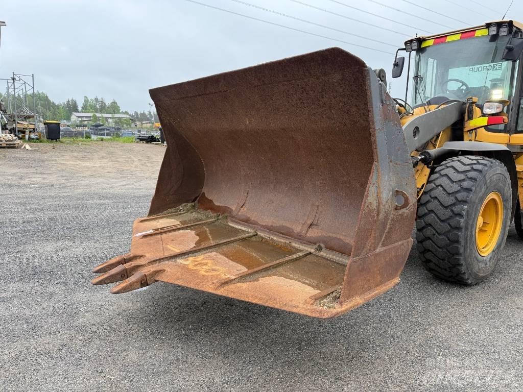 Volvo V-Kärki kauha Buckets