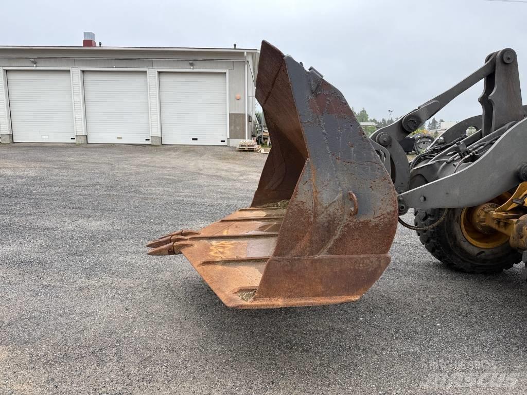 Volvo V-Kärki kauha Buckets