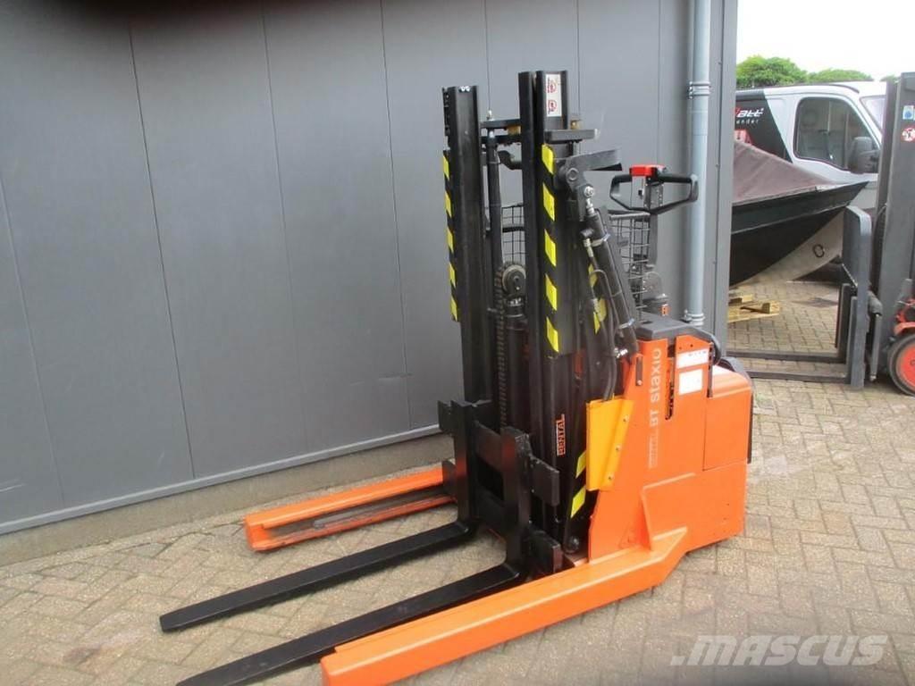 BT RWE 120 Reachstackers