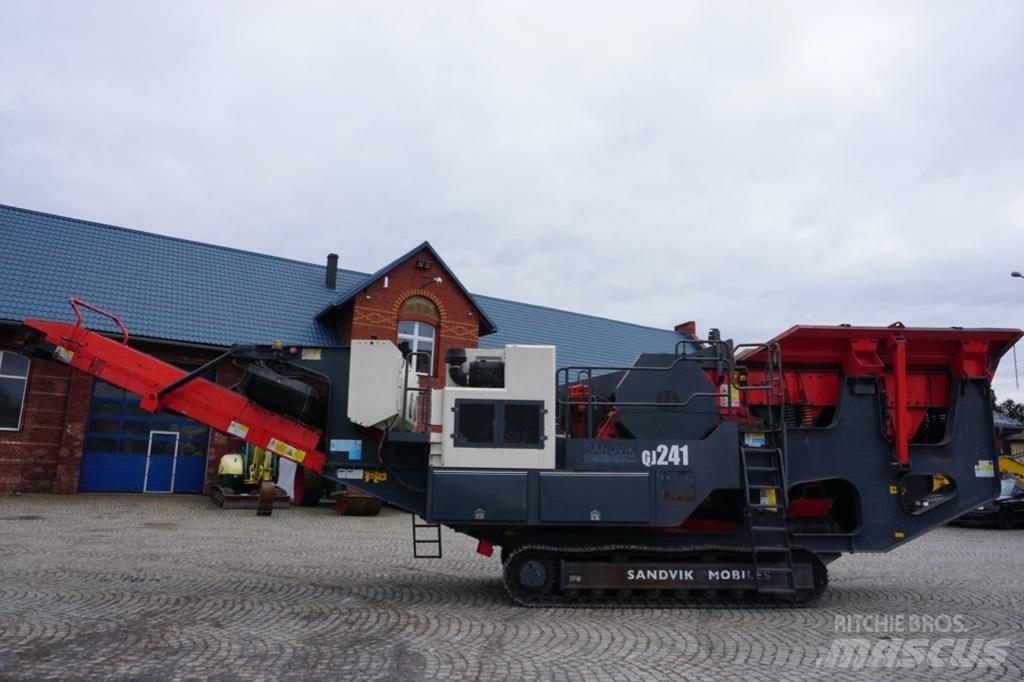 Sandvik QJ 241 Mobile crushers