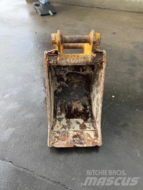 JCB 7-8 TON Backhoes